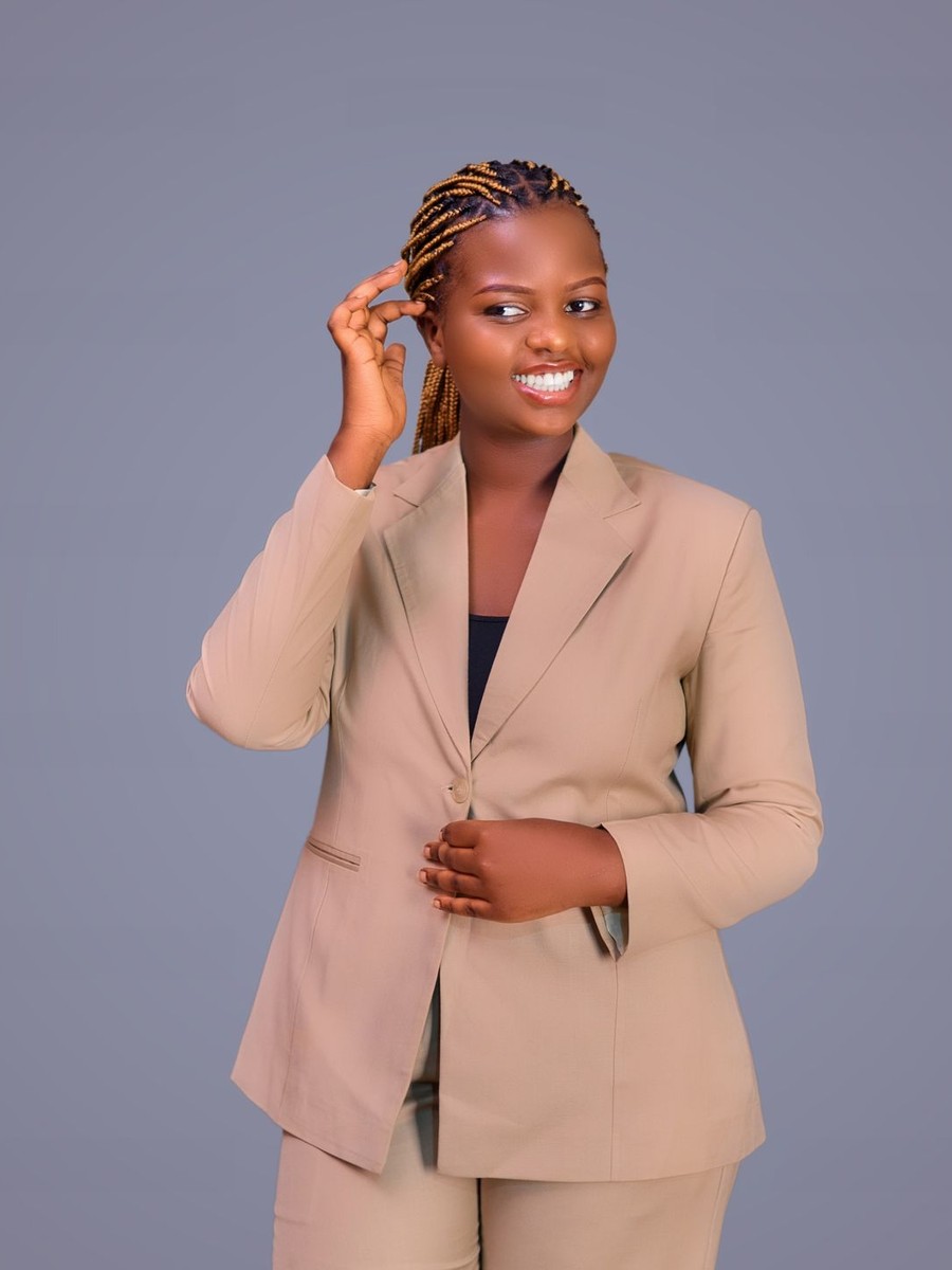 Businesswoman using TimeterestPay